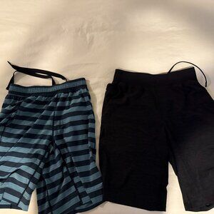 2 PAIRS OF AMAZING LIMITED EDITION LINERLESS LULULEMON 9" PACEBREAKER SHORTS